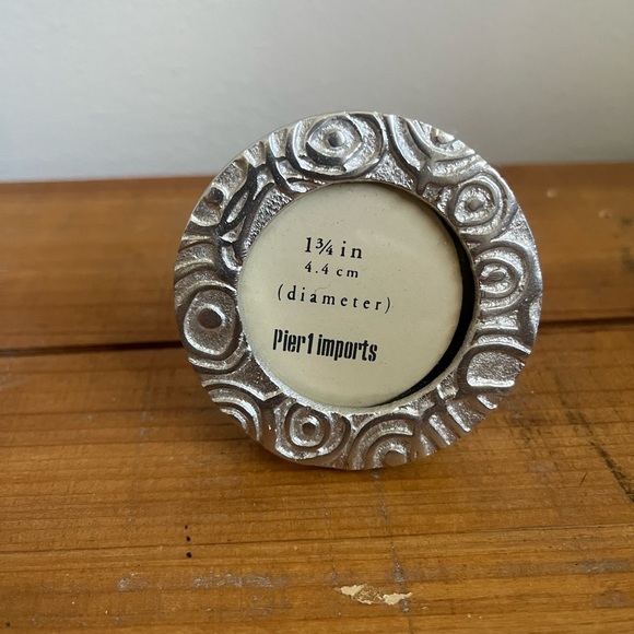 Pier 1 Imports Small Mini Picture Circle Frame Silver Metal Abstract Tabletop - Picture 2 of 5